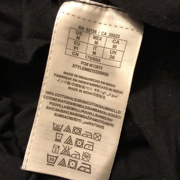 Guess Graphic Tee - Picture 6 of 6